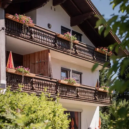 Appartementhaus Theresia * 巴德米滕多夫